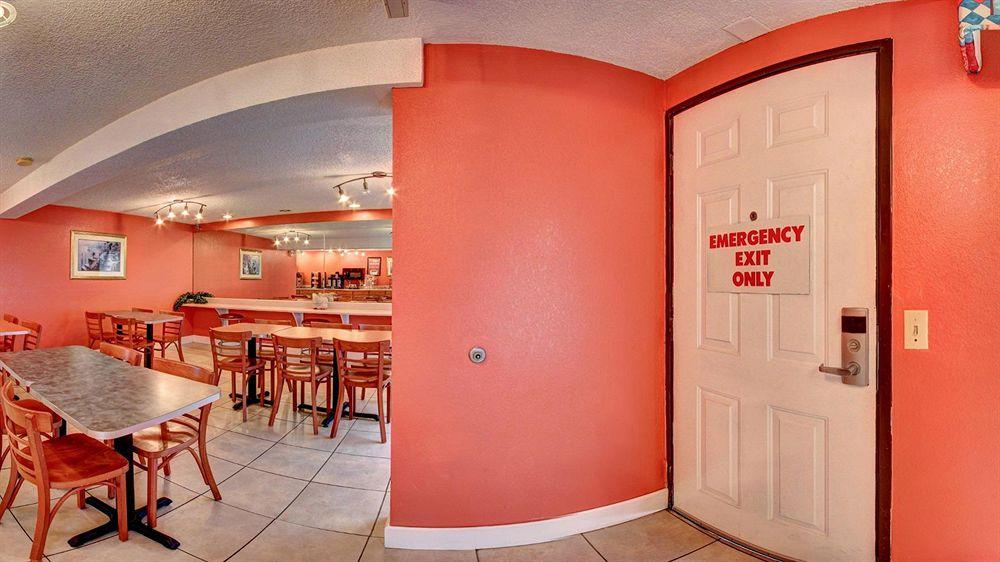 Econo Lodge Pooler - Savannah I-95 Екстер'єр фото