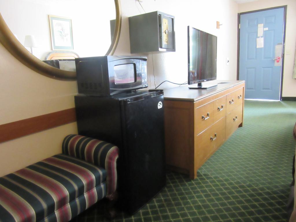 Econo Lodge Pooler - Savannah I-95 Екстер'єр фото