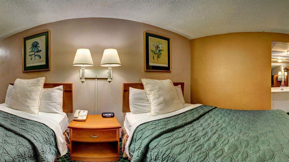 Econo Lodge Pooler - Savannah I-95 Екстер'єр фото
