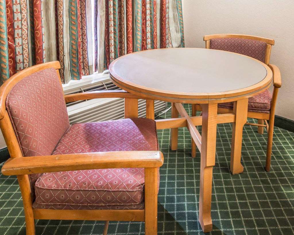Econo Lodge Pooler - Savannah I-95 Інтер'єр фото