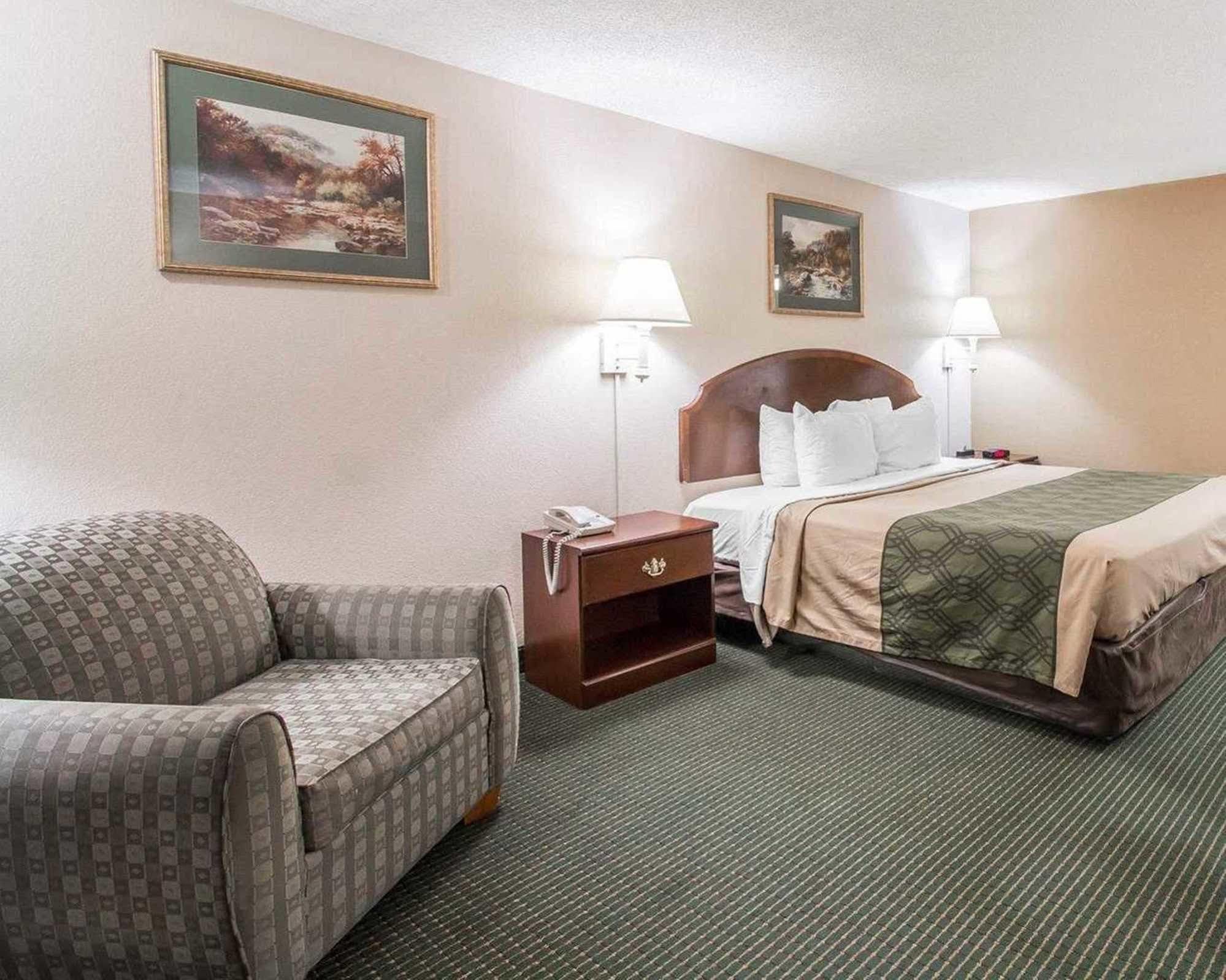 Econo Lodge Pooler - Savannah I-95 Екстер'єр фото