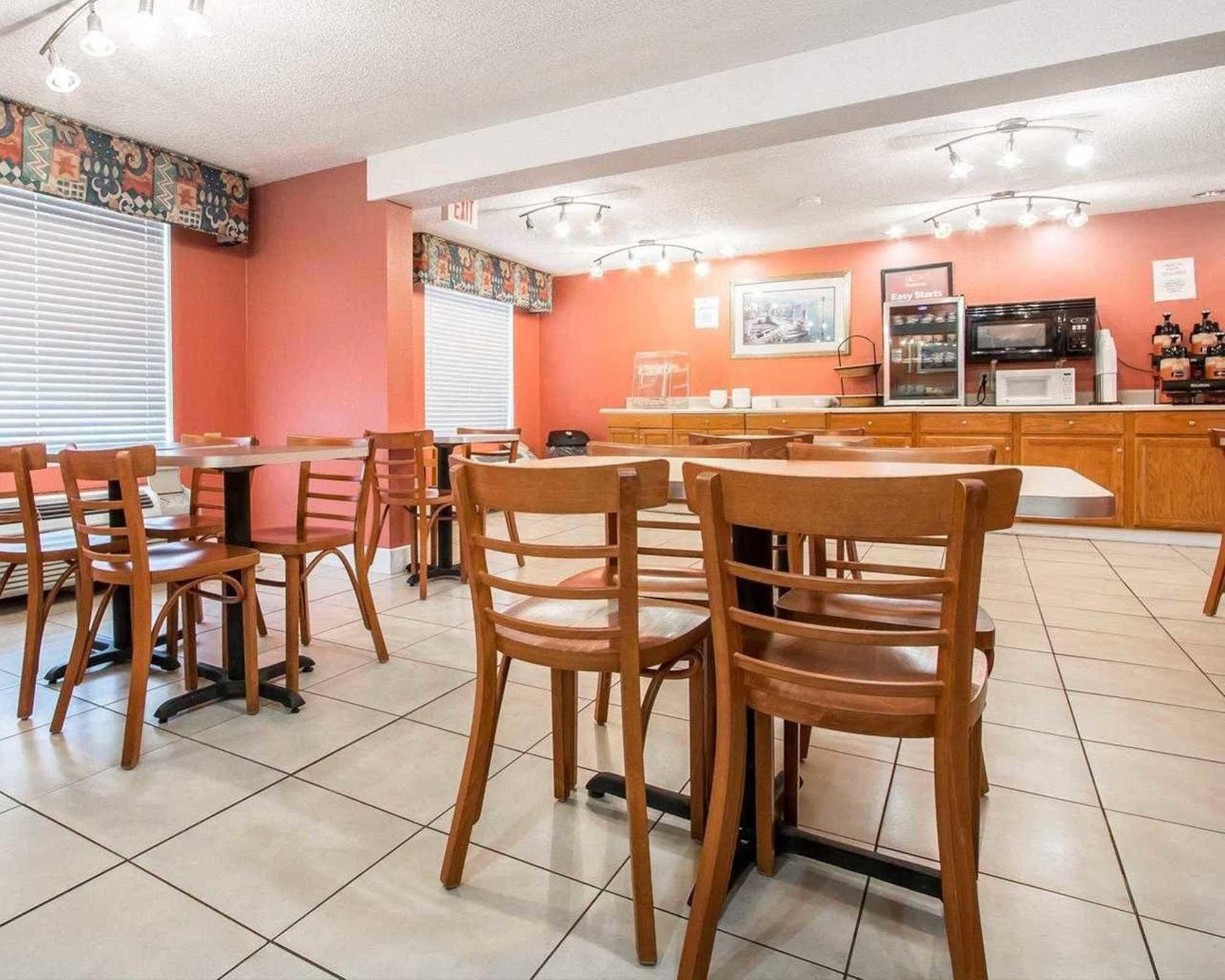 Econo Lodge Pooler - Savannah I-95 Екстер'єр фото