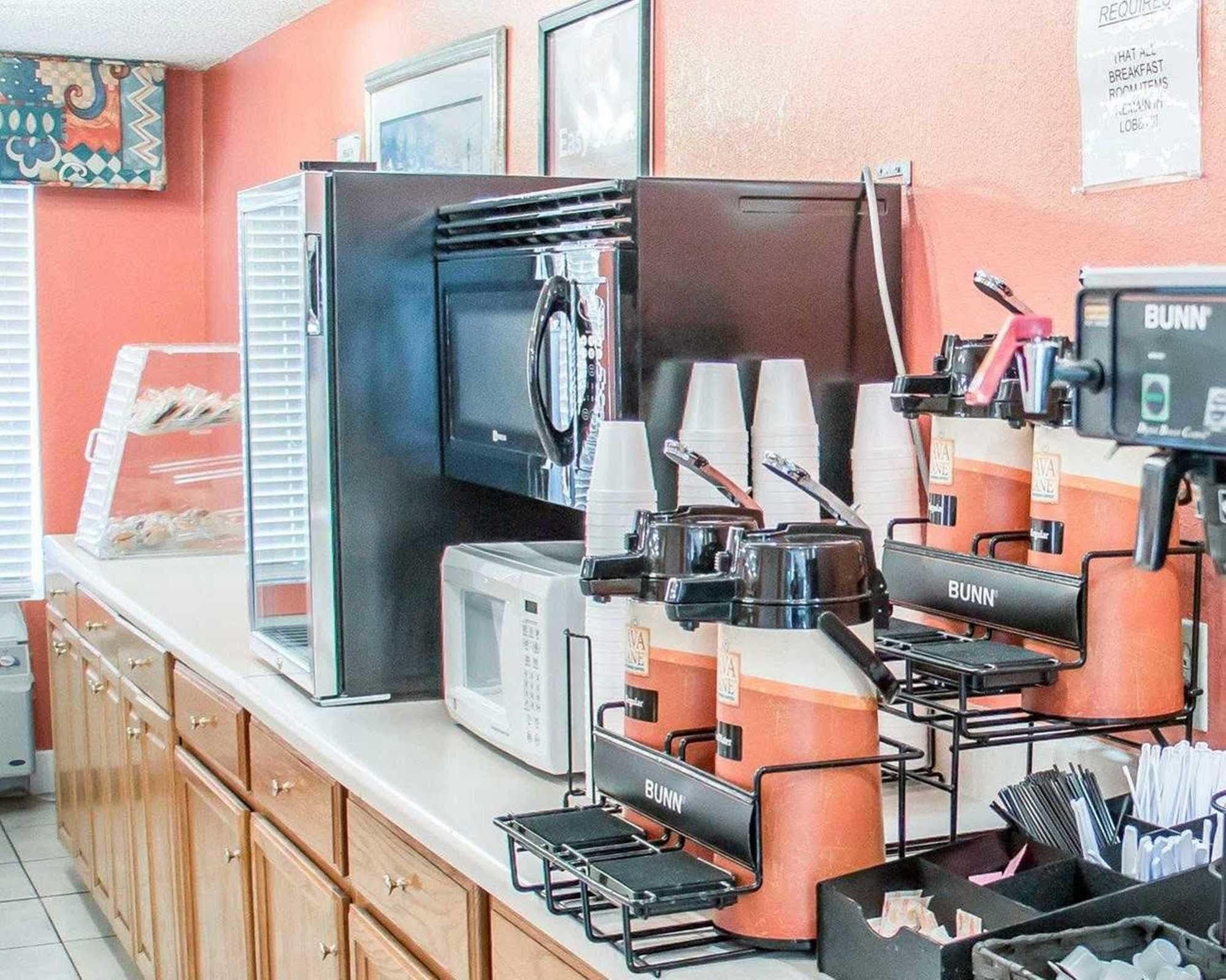 Econo Lodge Pooler - Savannah I-95 Екстер'єр фото